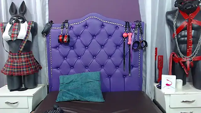 Sophie-dbs online show from November 18, 10:00 pm