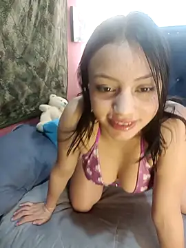 lizethavila online show from February 8, 6:00 pm