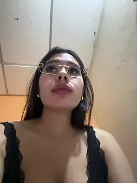 Brianna bunny05 online show from May 2, 4:38 am