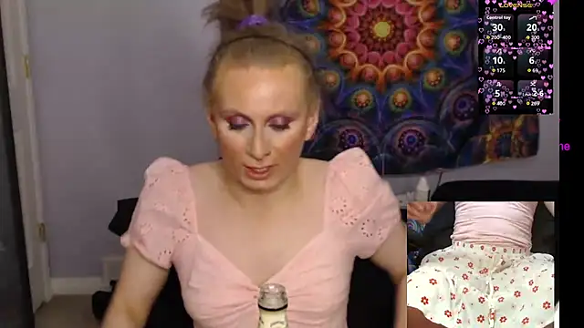 cinderellie online show from December 5, 4:34 am