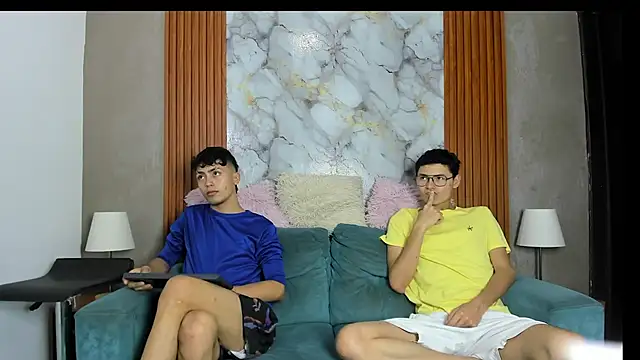 VERY HOT GUYS online show from June 29, 7:26 am