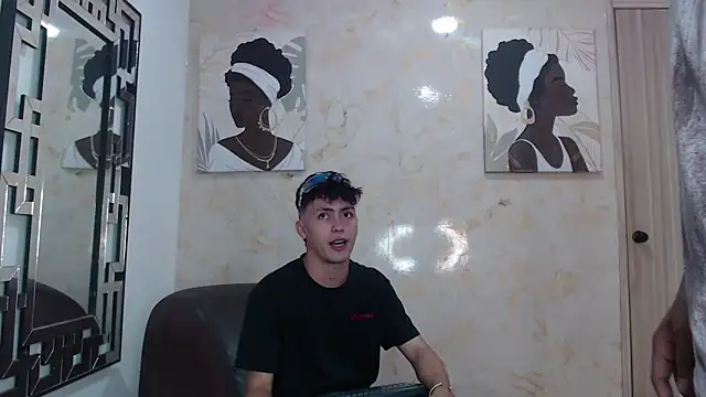 VERY HOT GUYS online show from August 6, 1:23 am