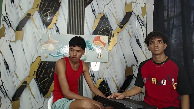 VERY HOT GUYS online show from July 24, 1:20 pm