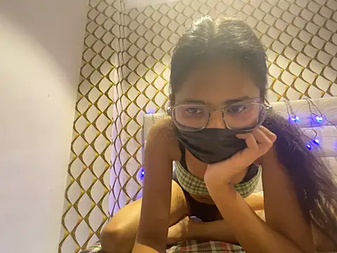 Snapshot of dubyzubygirl chatting on October 10, 6:46 pm dubyzubygirl online show from October 10, 6:46 pm