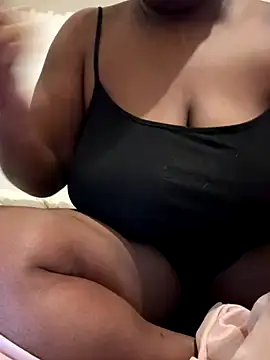 nanaisbackk online show from October 9, 5:33 am