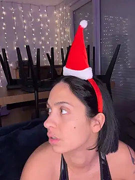 LaPetiteKim online show from December 18, 8:46 pm