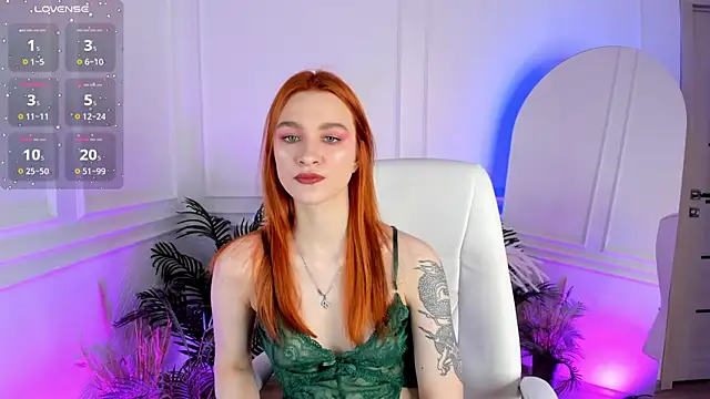 PollyMayer online show from April 29, 8:47 pm