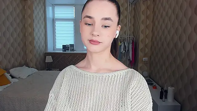 JinnyMcie online show from October 19, 9:33 am