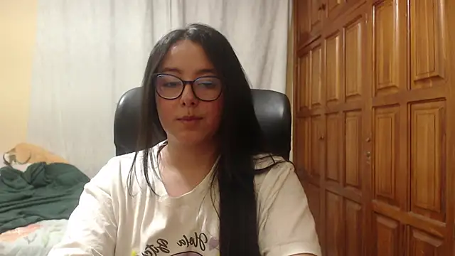 Venus cat  online show from May 24, 1:59 am