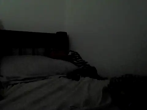 Snapshot of Southqueen18 chatting on October 16, 9:01 am Southqueen18 online show from October 16, 9:01 am