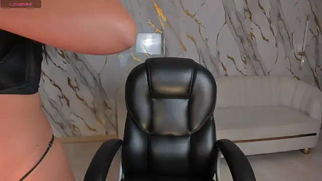 NatalieLewis online show from June 26, 12:06 pm