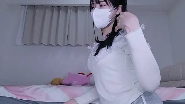 hana-08787- online show from February 15, 11:31 am