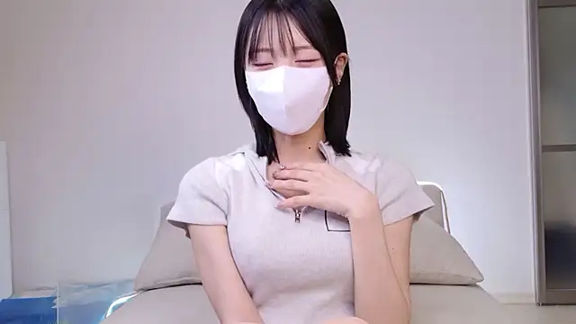 hana-08787- online show from May 11, 2:19 pm