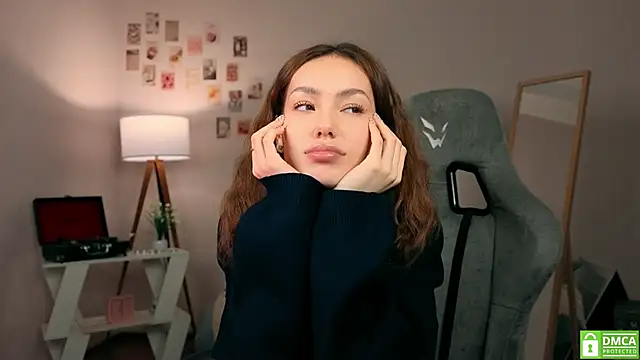 branchwithflowerss online show from December 3, 12:18 pm