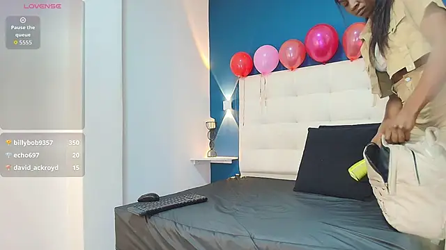 TracyDavis  online show from February 1, 7:12 pm