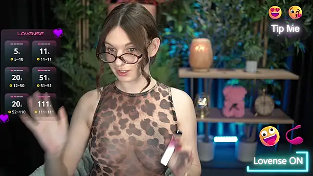 Snapshot of xoxo_molly chatting on October 11, 9:17 pm xoxo molly online show from October 11, 9:17 pm