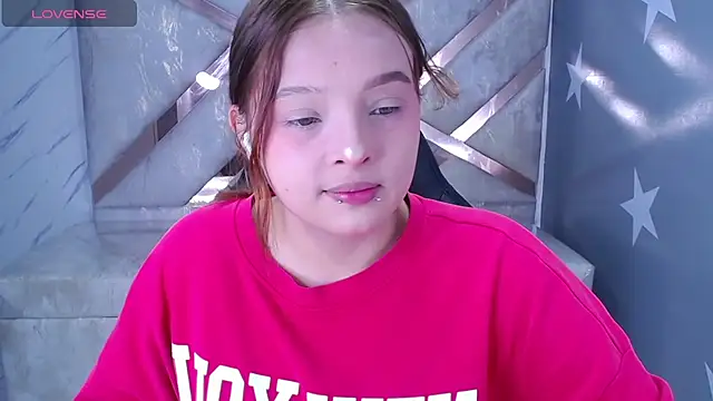mia foster t online show from May 1, 1:14 pm