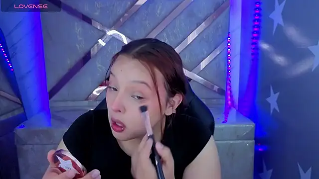 mia foster t online show from July 28, 1:10 pm