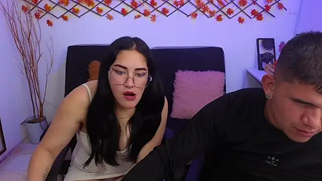 Snapshot of Eric_and_Alisson chatting on October 14, 2:58 am Eric and Alisson online show from October 14, 2:58 am