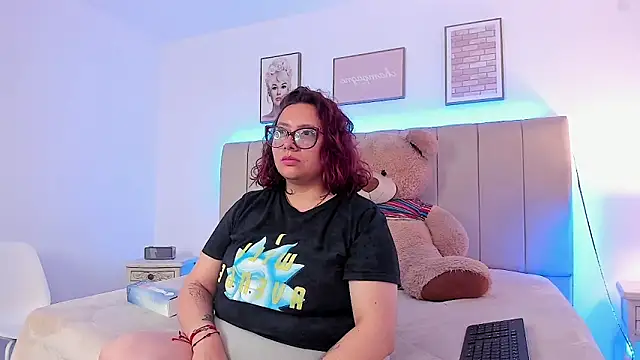 sam von tess online show from December 15, 12:32 pm