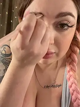 KellyMoors online show from November 27, 11:02 am