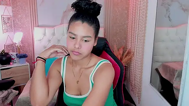 AriaVega online show from March 15, 1:02 pm