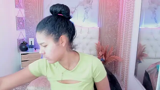 AriaVega online show from February 17, 12:59 pm