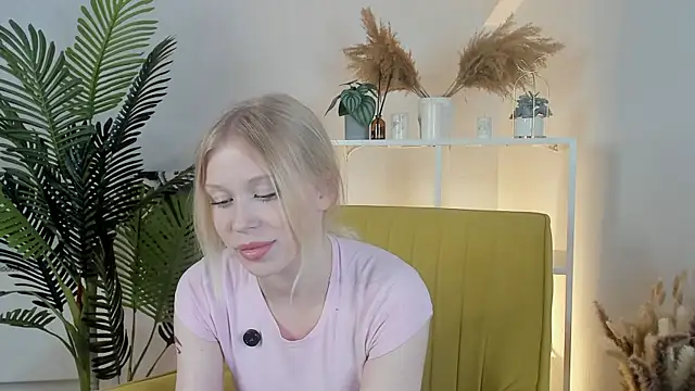Snapshot of RayBalderston chatting on October 7, 2:32 pm RayBalderston online show from October 7, 2:32 pm