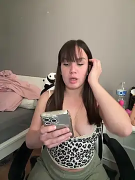 bebecita x online show from April 28, 1:04 pm