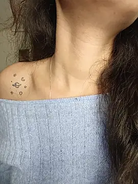 caramel doll   online show from November 26, 11:50 pm