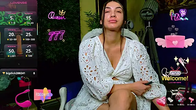 nicolepalmer online show from August 3, 9:04 am