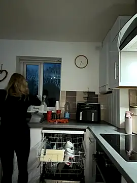 MimiMaee online show from November 30, 4:33 pm