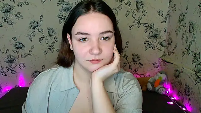 OliviaMontgommery online show from March 19, 1:04 pm