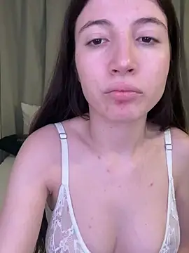 Snapshot of KatherinPol chatting on October 28, 5:35 am KatherinPol online show from October 28, 5:35 am