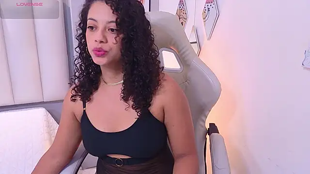CamilaLevy online show from June 22, 12:24 pm