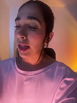 SabrinaEvanss  online show from June 6, 7:31 pm