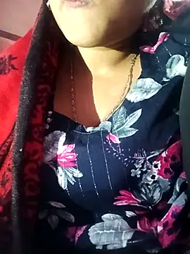 Priyanka hot54 online show from December 22, 4:10 pm