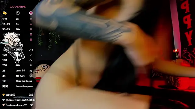 dahlia darkwood online show from October 20, 4:59 am