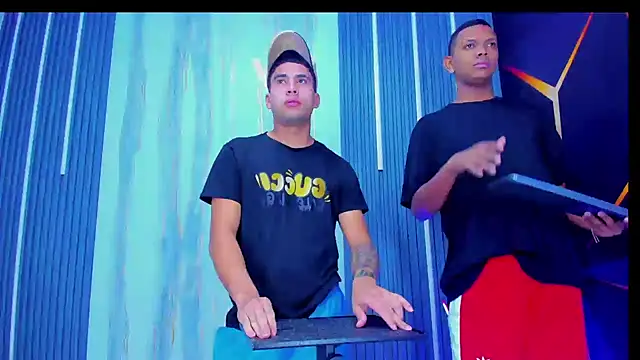 Play boys Hot2 online show from December 5, 11:22 am