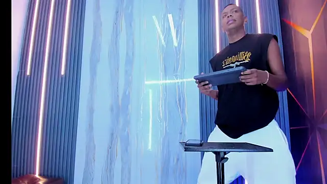 Play boys Hot2 online show from December 2, 8:11 pm