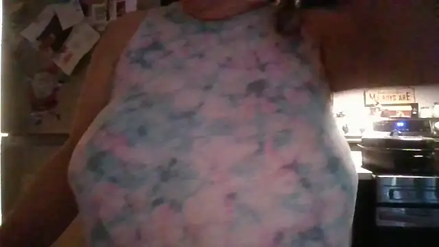 october1992xx online show from December 2, 7:49 pm