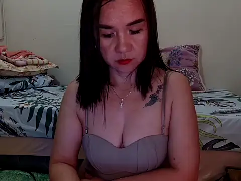 KissHott online show from June 16, 11:55 am