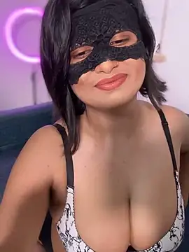Snapshot of elza_laana chatting on October 15, 3:03 pm elza laana online show from October 15, 3:03 pm