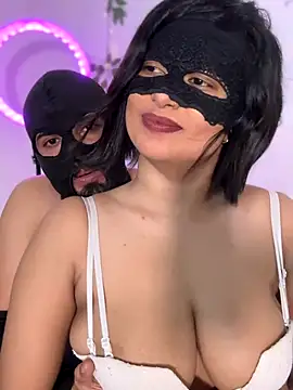 Snapshot of elza_laana chatting on October 4, 6:12 pm elza laana online show from October 4, 6:12 pm