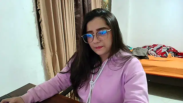 Charlotte Richardson online show from June 6, 2:40 am