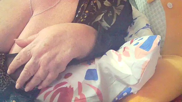 Playful MILF Demi online show from January 18, 10:39 pm