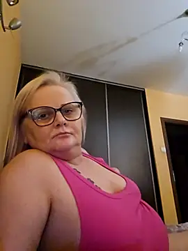 NieMaJazdyBezGwiazdy7883 online show from November 19, 5:13 pm