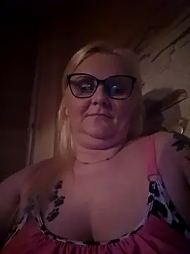 NieMaJazdyBezGwiazdy7883 online show from October 29, 6:43 pm