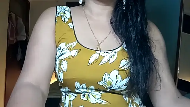 horny milf couple online show from June 13, 7:44 pm