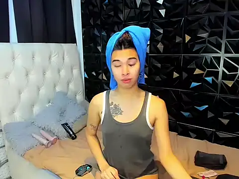 Yourdreamgoddess online show from May 12, 5:19 pm